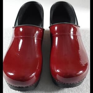 Sanita Red Patent Leather Clogs Size EU 41 / US Women's Size 10